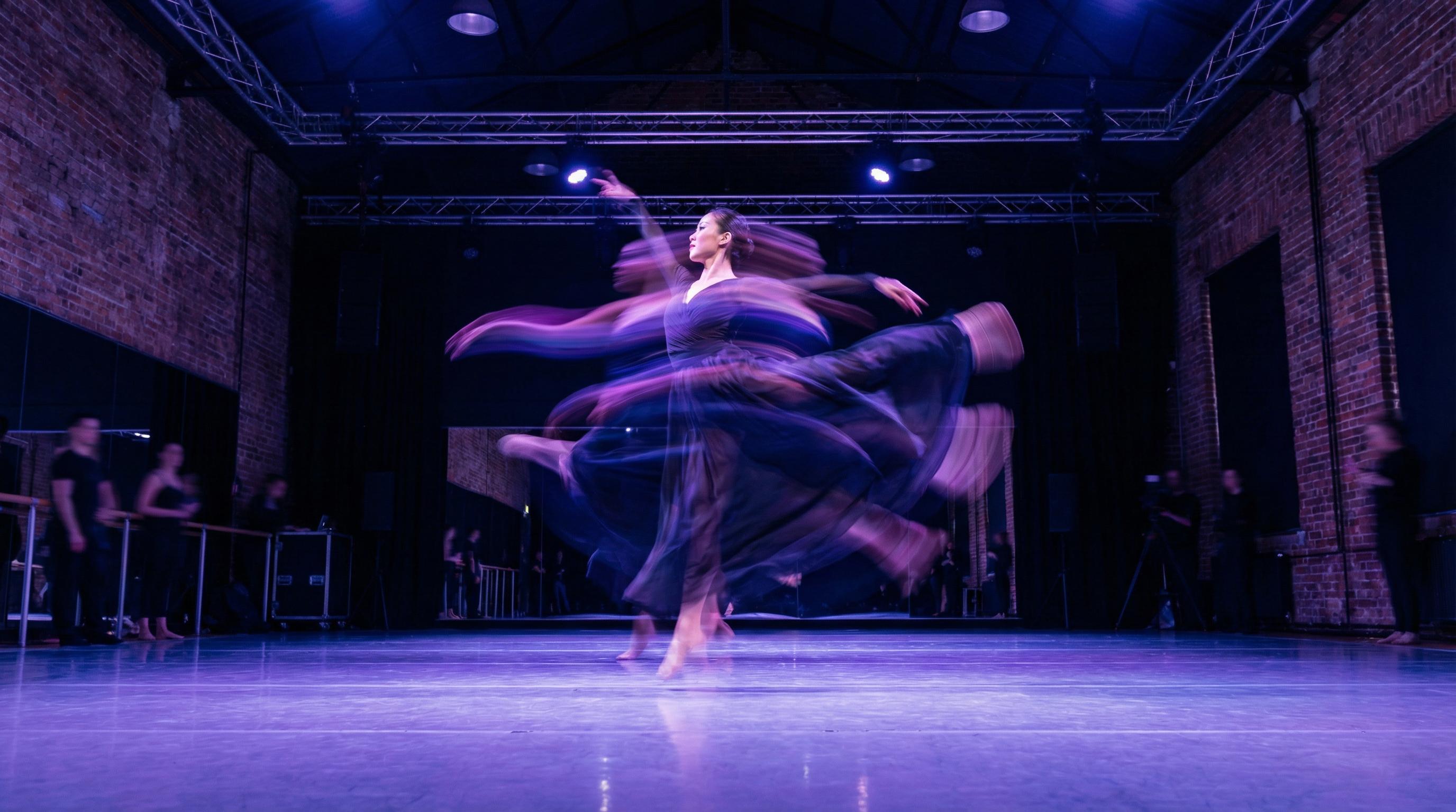 草莓视频舞蹈视频教程